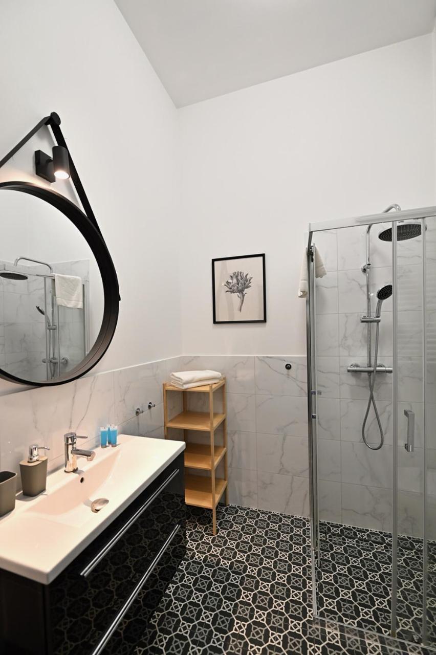 Live & Travel Apartments Waterlane Vintage Gdańsk Extérieur photo